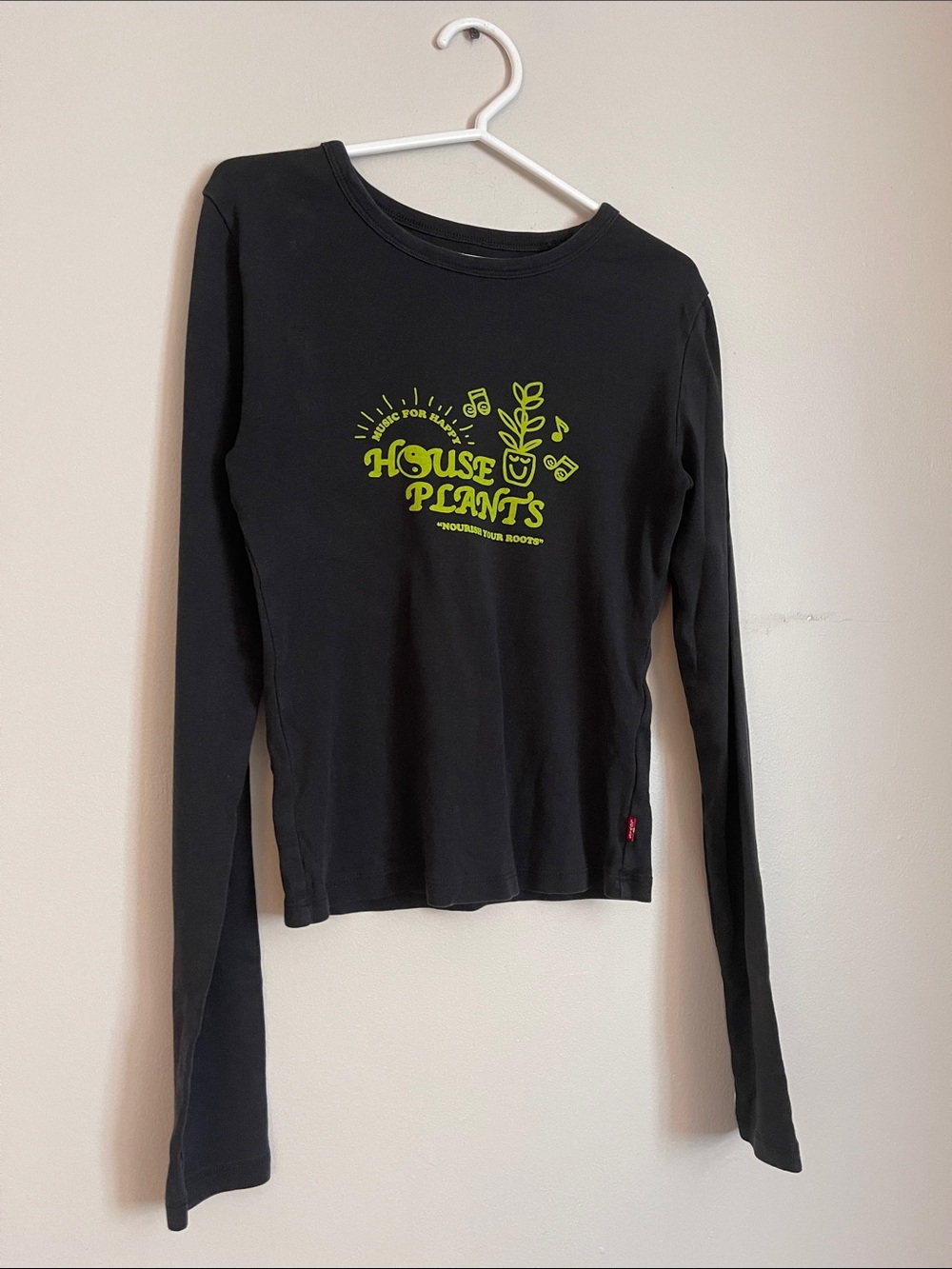 Comfy black Levi’s graphic cotton long sleeve